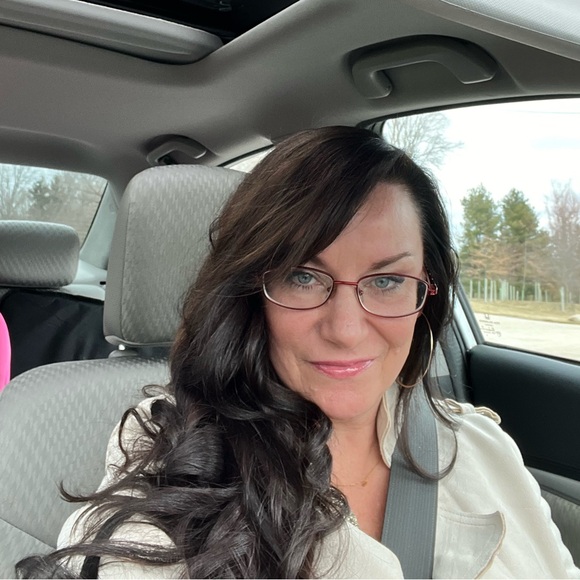 Meet your Posher, Dawn - Picture 4 of 6